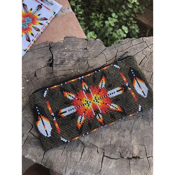 Handmade Southwestern Beaded hand bag - Picture 3 of 11